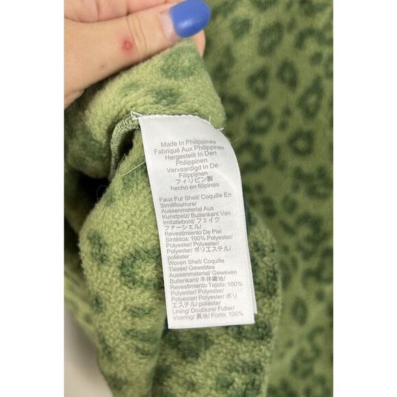 J. Crew Quilted Button-Neck Sherpa Tunic Sweater Green Cheetah Size XXS Women’s - Picture 4 of 6